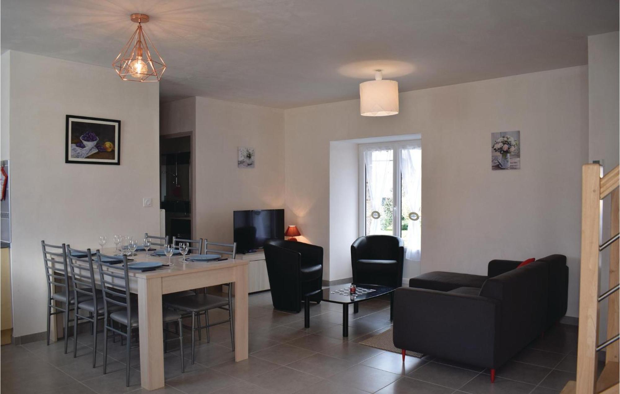 Gorgeous Home In Saint Alban With Kitchen Bagian luar foto